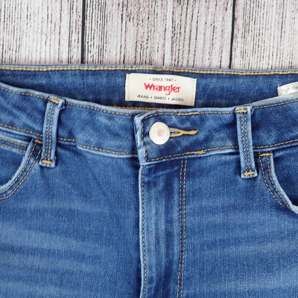 WRANGLER Womens 12 High Rise Unforgettable Skinny Distressed Blue Jeans - Picture 3 of 9